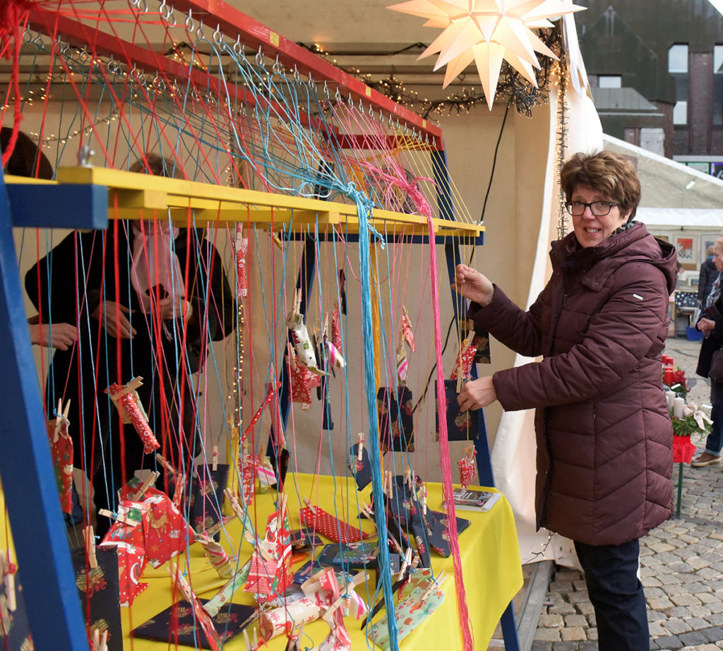 Fadenlotterie beim Soroptimist Club Mönchengladbach